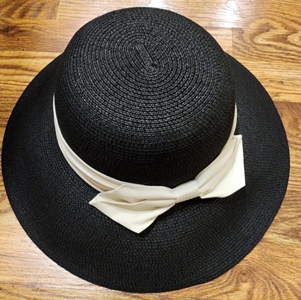 NEW Furtalk Wide Brim Floppy Beach Hat COLOR: Black with Cream Colored Bow